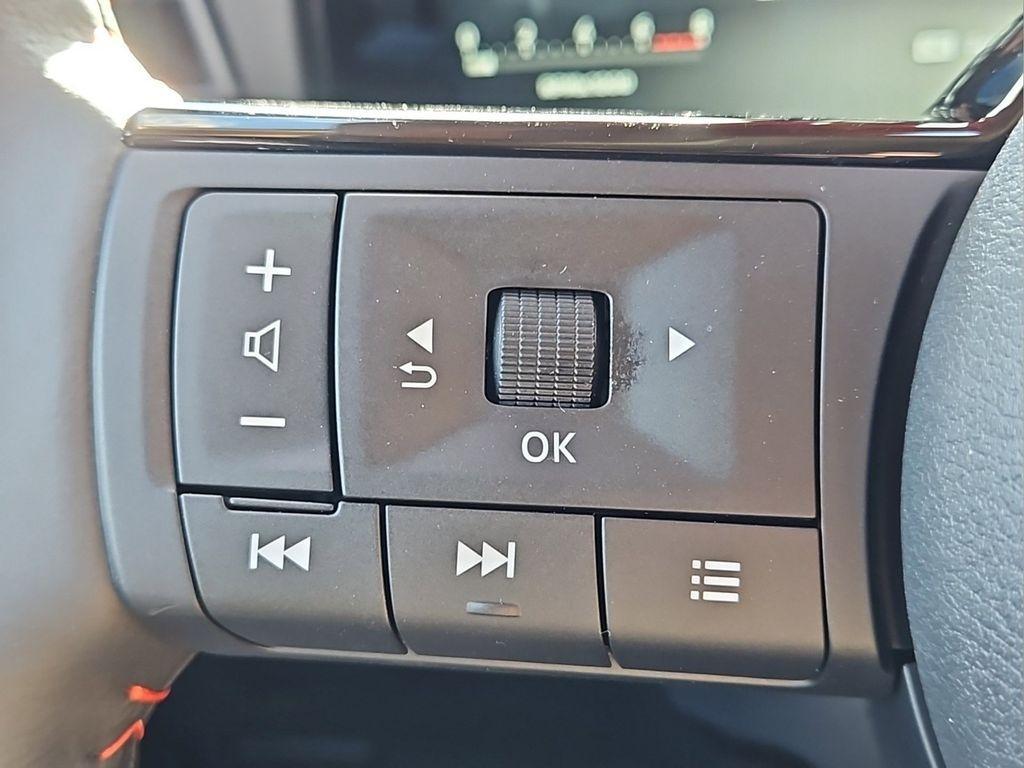 new 2025 Nissan Kicks car, priced at $36,360
