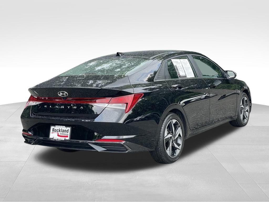 used 2022 Hyundai Elantra car, priced at $17,568