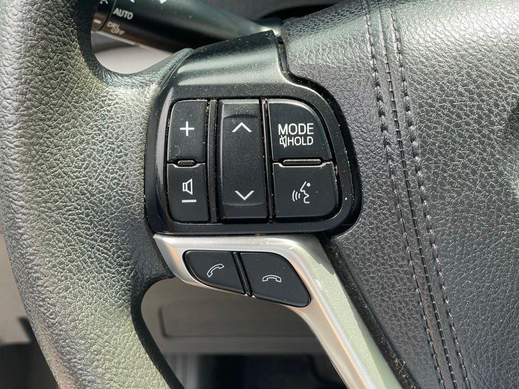 used 2020 Toyota Sienna car, priced at $25,995