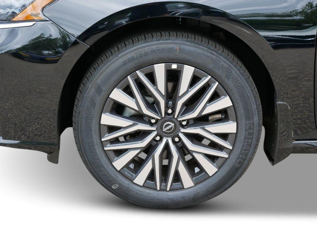 new 2025 Nissan Altima car, priced at $30,198
