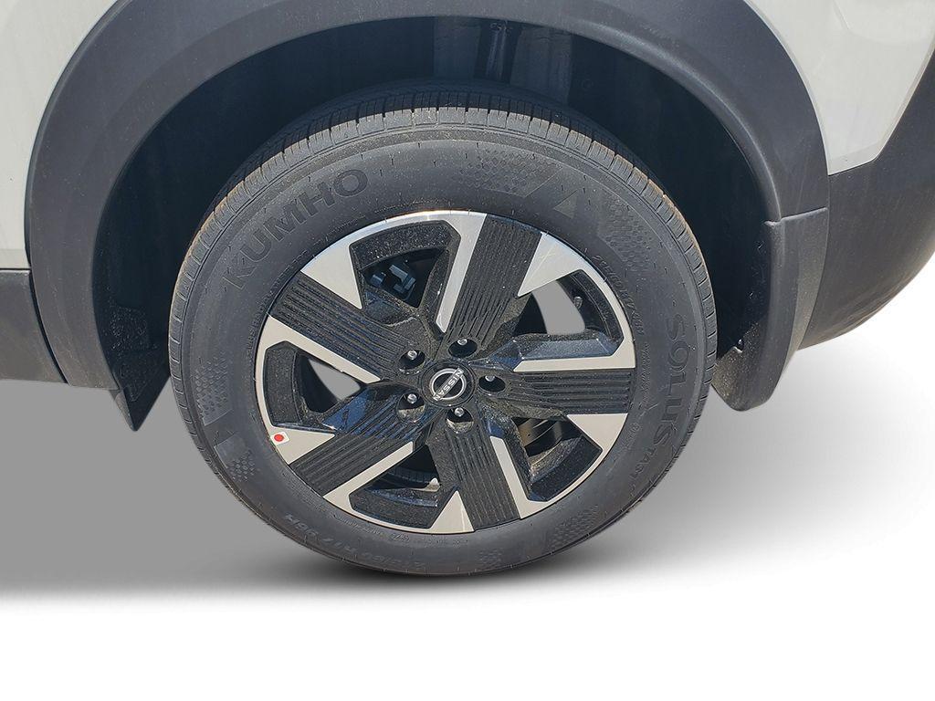 new 2025 Nissan Kicks car, priced at $25,947
