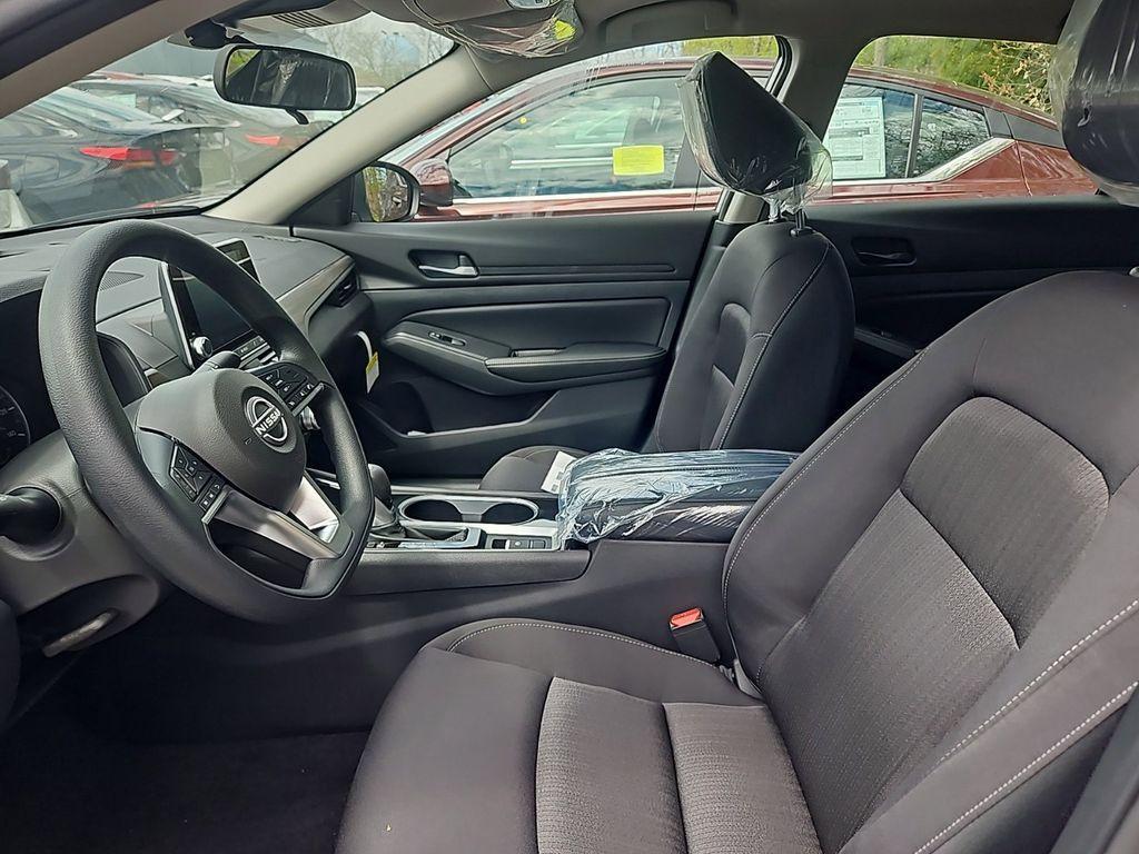 new 2025 Nissan Altima car, priced at $29,125