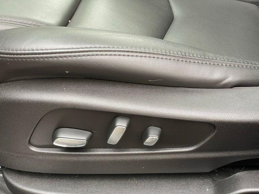 used 2018 Cadillac XT5 car, priced at $21,188