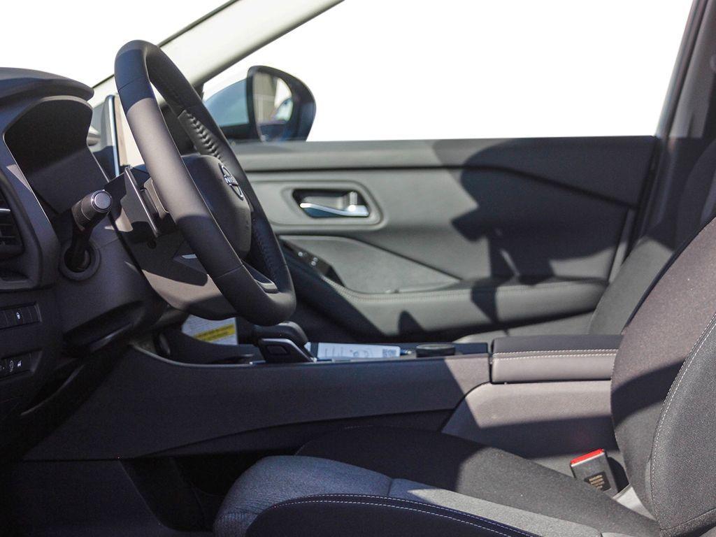 new 2025 Nissan Rogue car, priced at $33,160