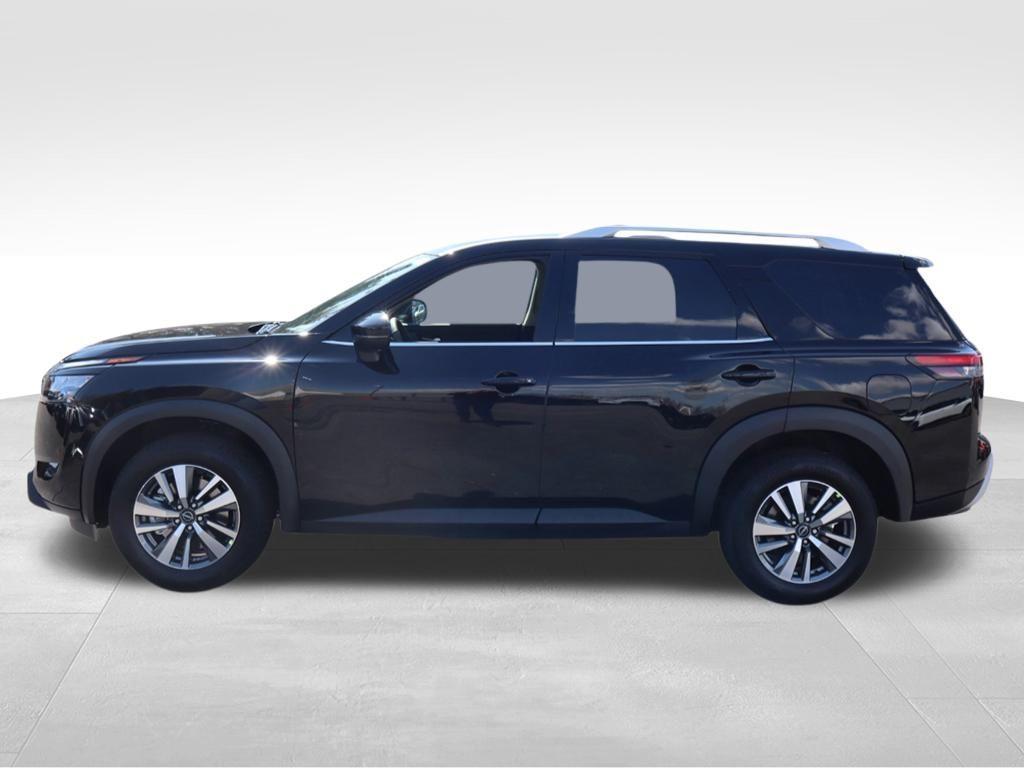 new 2025 Nissan Pathfinder car, priced at $40,425