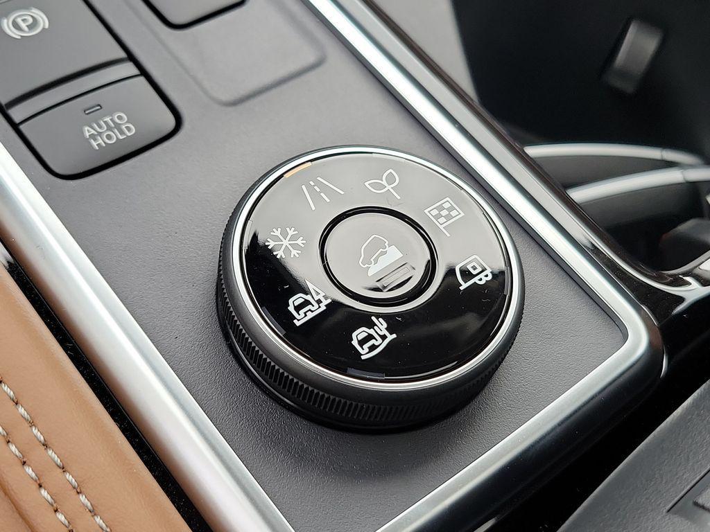 new 2025 Nissan Pathfinder car, priced at $50,445