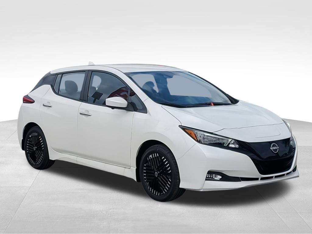 new 2025 Nissan Leaf car, priced at $30,760
