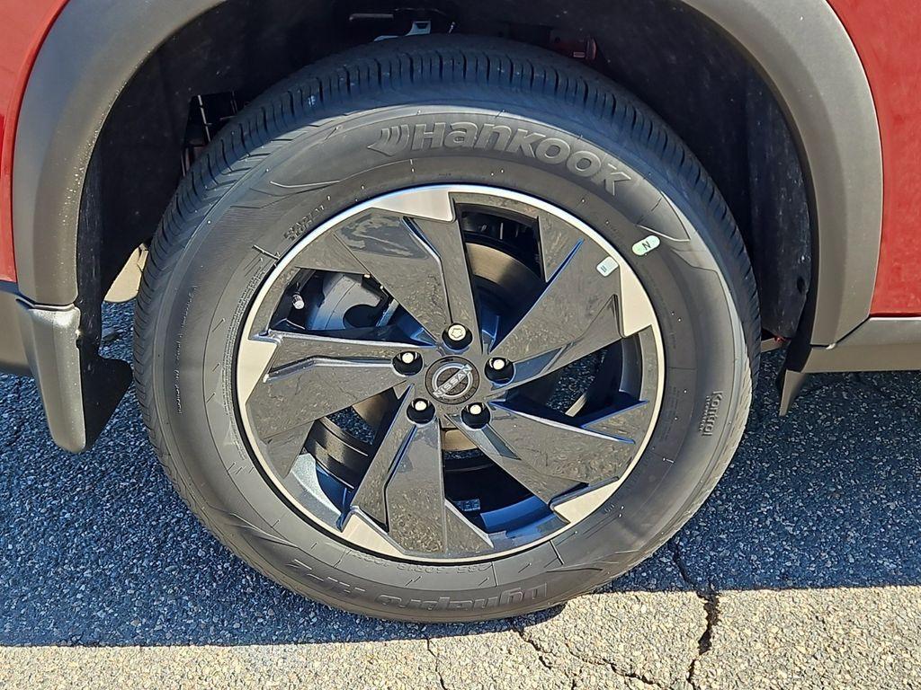 new 2025 Nissan Rogue car, priced at $33,220