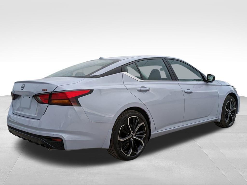 new 2025 Nissan Altima car, priced at $32,980