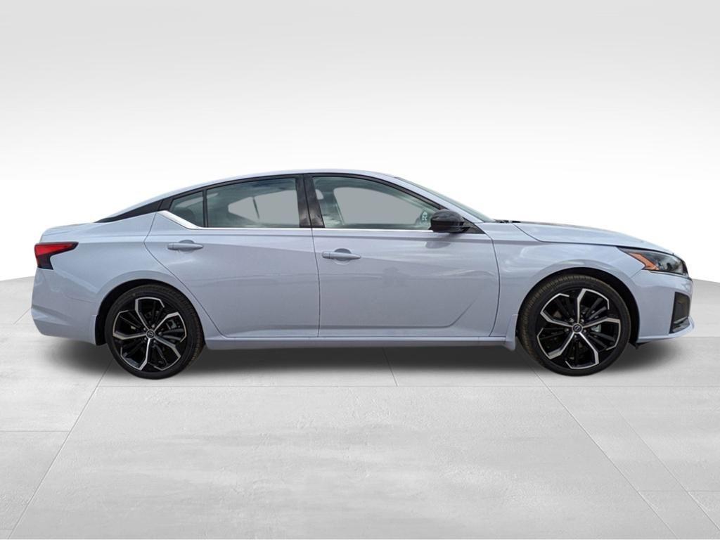 new 2025 Nissan Altima car, priced at $32,980