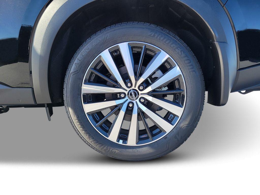 new 2025 Nissan Pathfinder car, priced at $52,535