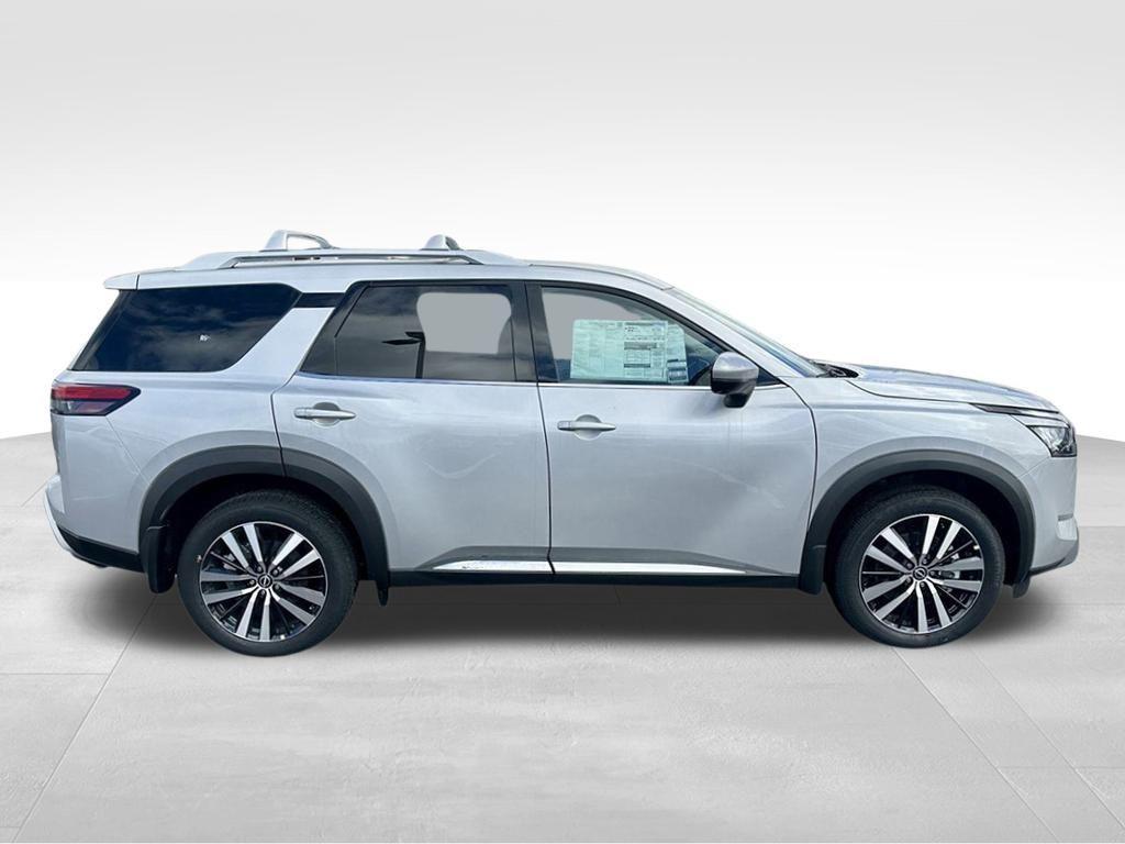 new 2025 Nissan Pathfinder car, priced at $49,535