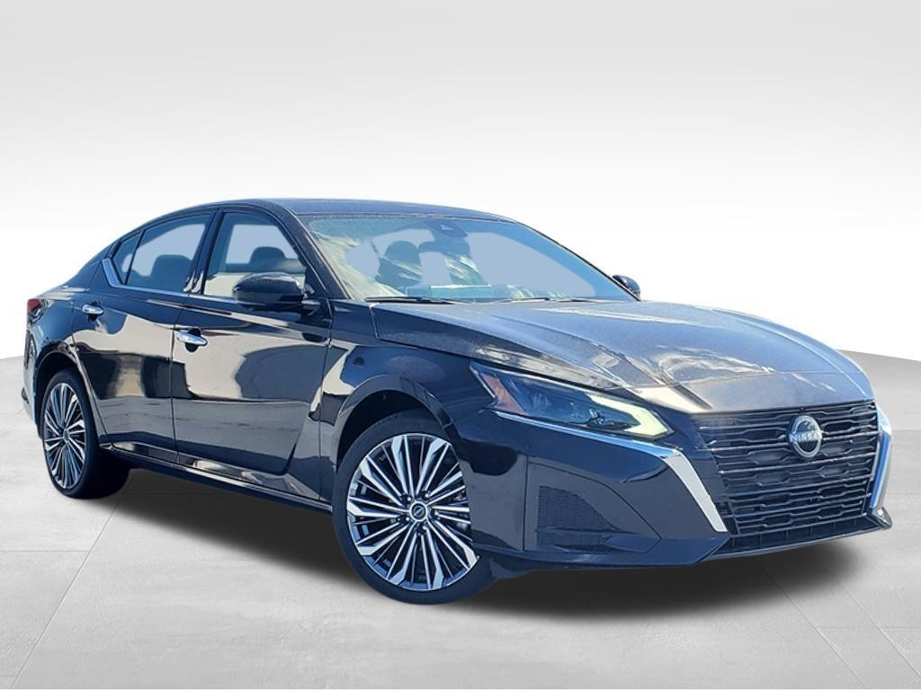 new 2025 Nissan Altima car, priced at $34,100