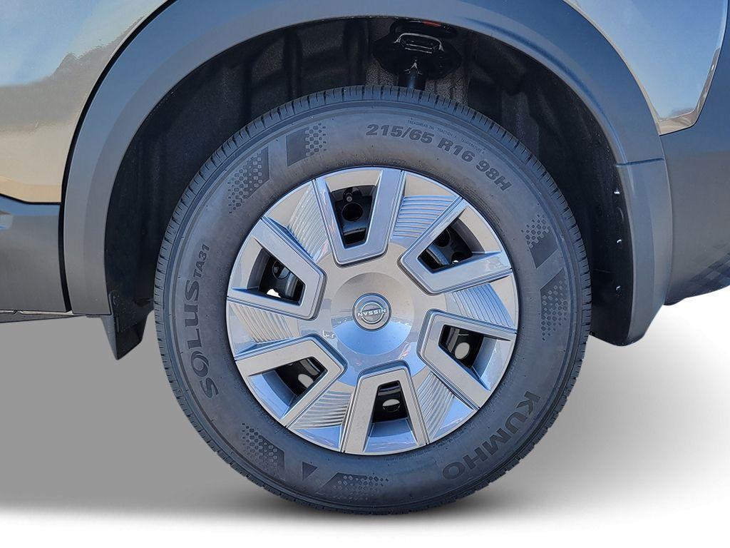 new 2025 Nissan Kicks car, priced at $25,180