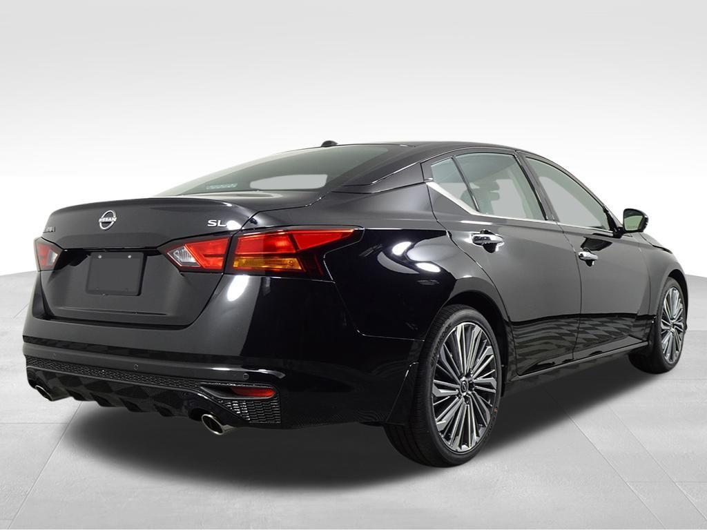 new 2025 Nissan Altima car, priced at $32,617