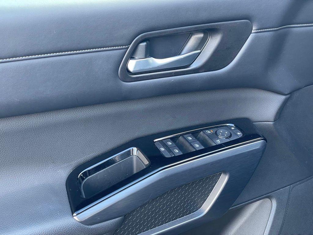 used 2022 Nissan Pathfinder car, priced at $31,408