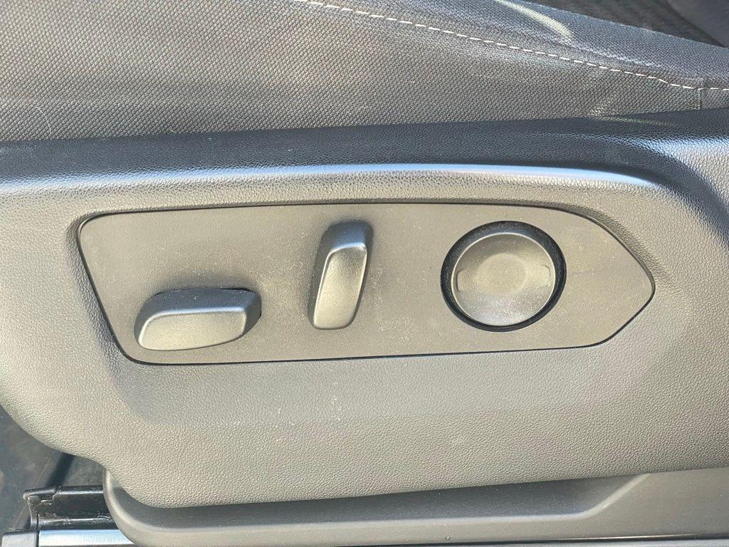 used 2022 Chevrolet Silverado 1500 car, priced at $31,695