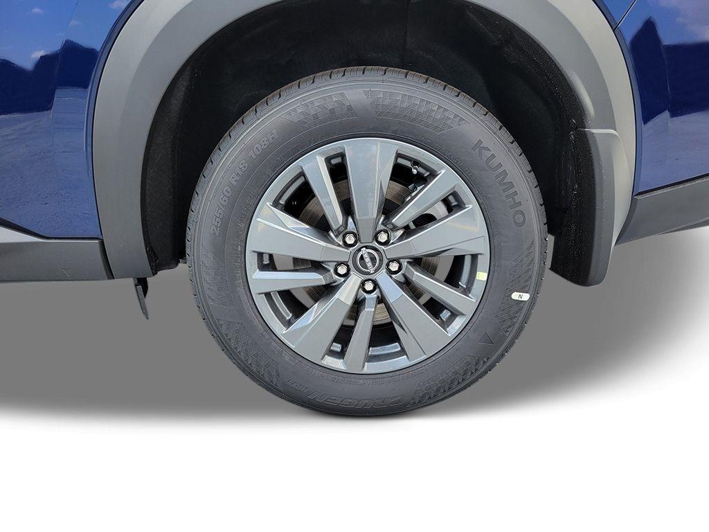 new 2025 Nissan Pathfinder car, priced at $38,220