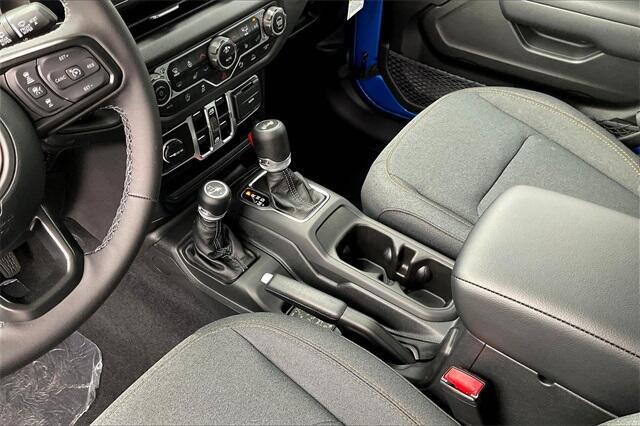 new 2025 Jeep Wrangler car, priced at $53,275