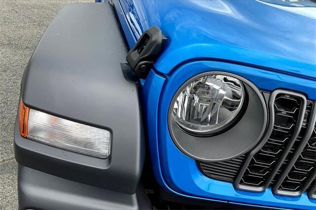 new 2025 Jeep Wrangler car, priced at $53,275