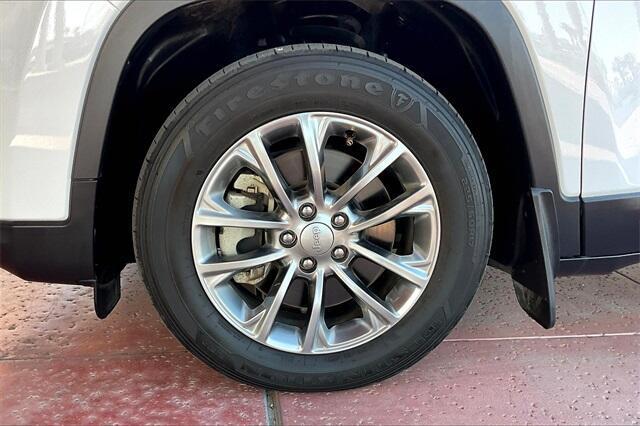 used 2021 Jeep Cherokee car, priced at $24,990