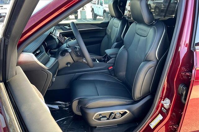 new 2025 Jeep Grand Cherokee L car, priced at $65,365