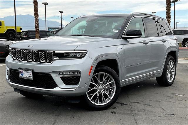 new 2023 Jeep Grand Cherokee 4xe car