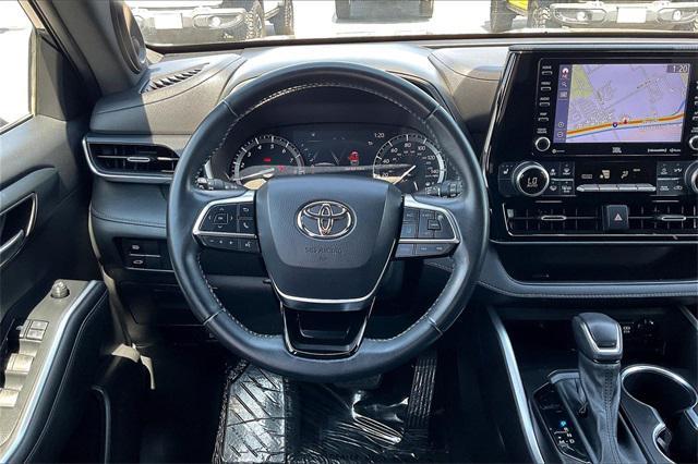 used 2021 Toyota Highlander car, priced at $35,990