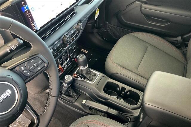 new 2025 Jeep Gladiator car, priced at $55,590