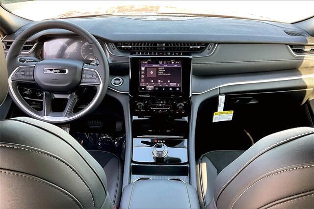 new 2025 Jeep Grand Cherokee car, priced at $45,875