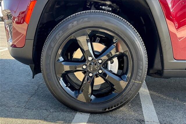 new 2025 Jeep Grand Cherokee car, priced at $45,875