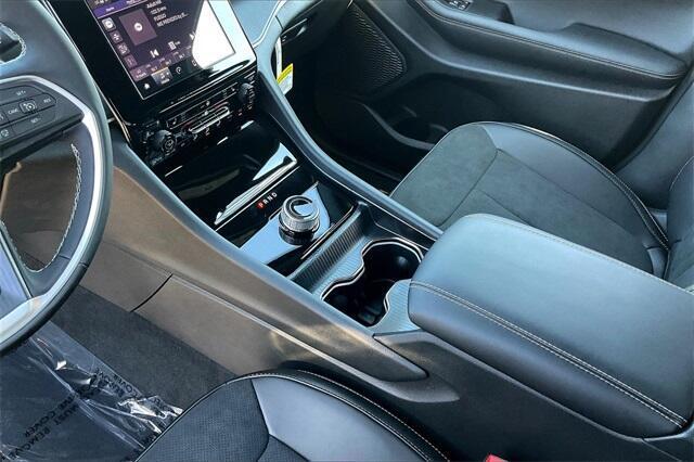 new 2025 Jeep Grand Cherokee car, priced at $45,875