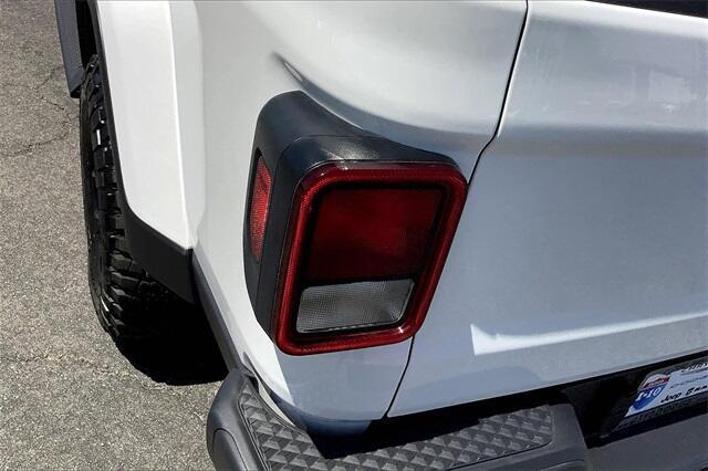 new 2025 Jeep Gladiator car, priced at $48,815
