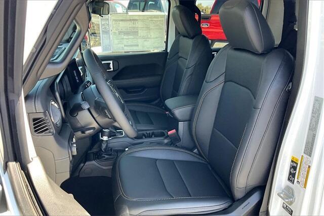 new 2025 Jeep Gladiator car, priced at $48,815