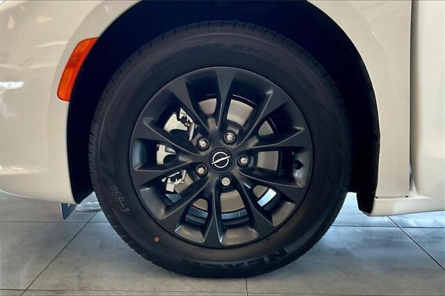 new 2025 Chrysler Pacifica car, priced at $42,870