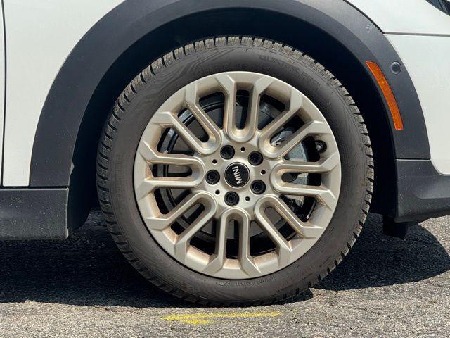 used 2025 MINI Hardtop car, priced at $29,900