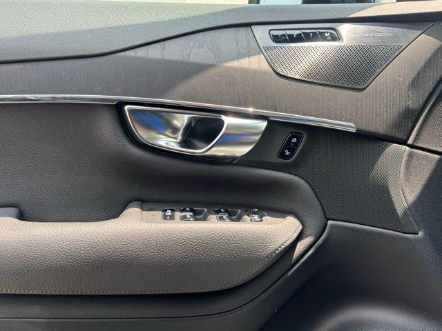 used 2020 Volvo XC90 car, priced at $31,990