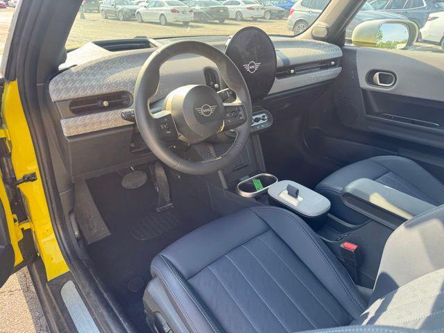 used 2025 MINI Hardtop car, priced at $33,995