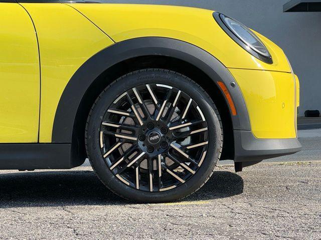 used 2025 MINI Hardtop car, priced at $33,995
