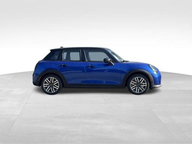 new 2025 MINI Hardtop car, priced at $27,125