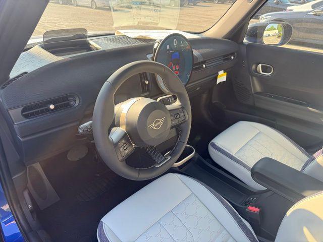 new 2025 MINI Hardtop car, priced at $27,125