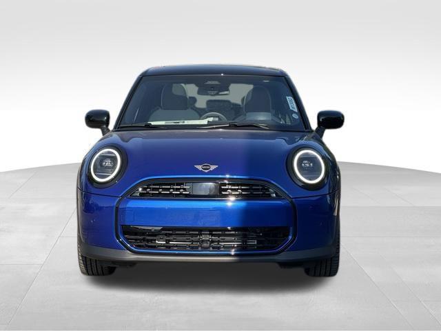 new 2025 MINI Hardtop car, priced at $27,125