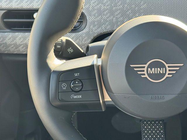used 2025 MINI Hardtop car, priced at $32,990