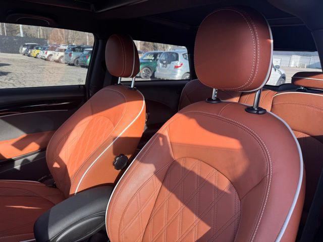 used 2024 MINI Hardtop car, priced at $25,990