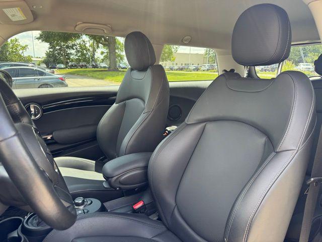 used 2022 MINI Hardtop car, priced at $19,990