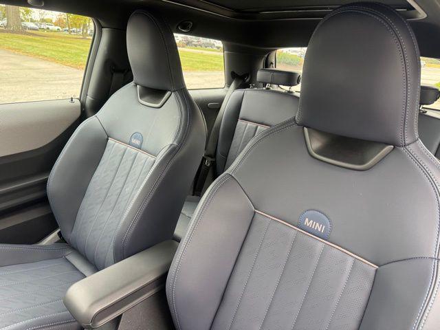 used 2025 MINI Hardtop car, priced at $32,895