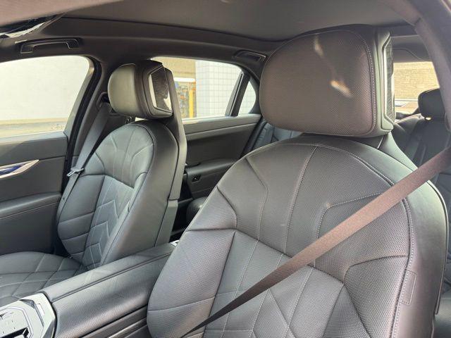 used 2024 BMW i7 car