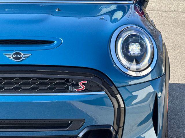 used 2024 MINI Hardtop car, priced at $27,990