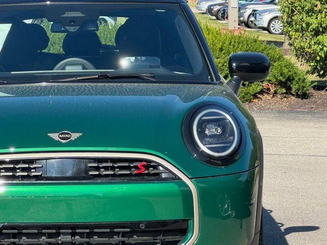 used 2025 MINI Hardtop car, priced at $33,995
