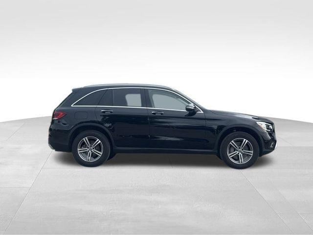 used 2022 Mercedes-Benz GLC 300 car, priced at $33,990